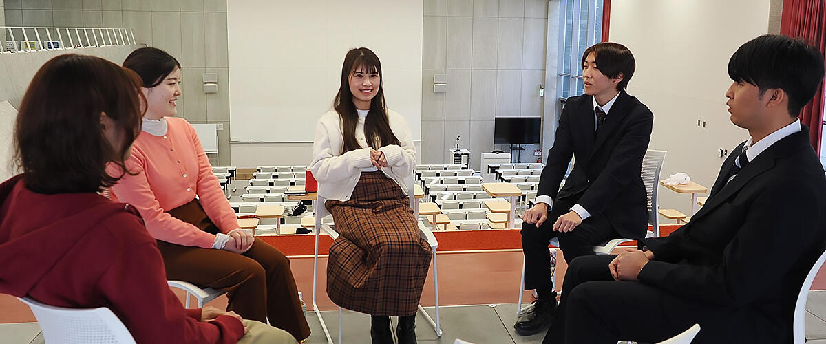 座談会（クロストーク）の様子